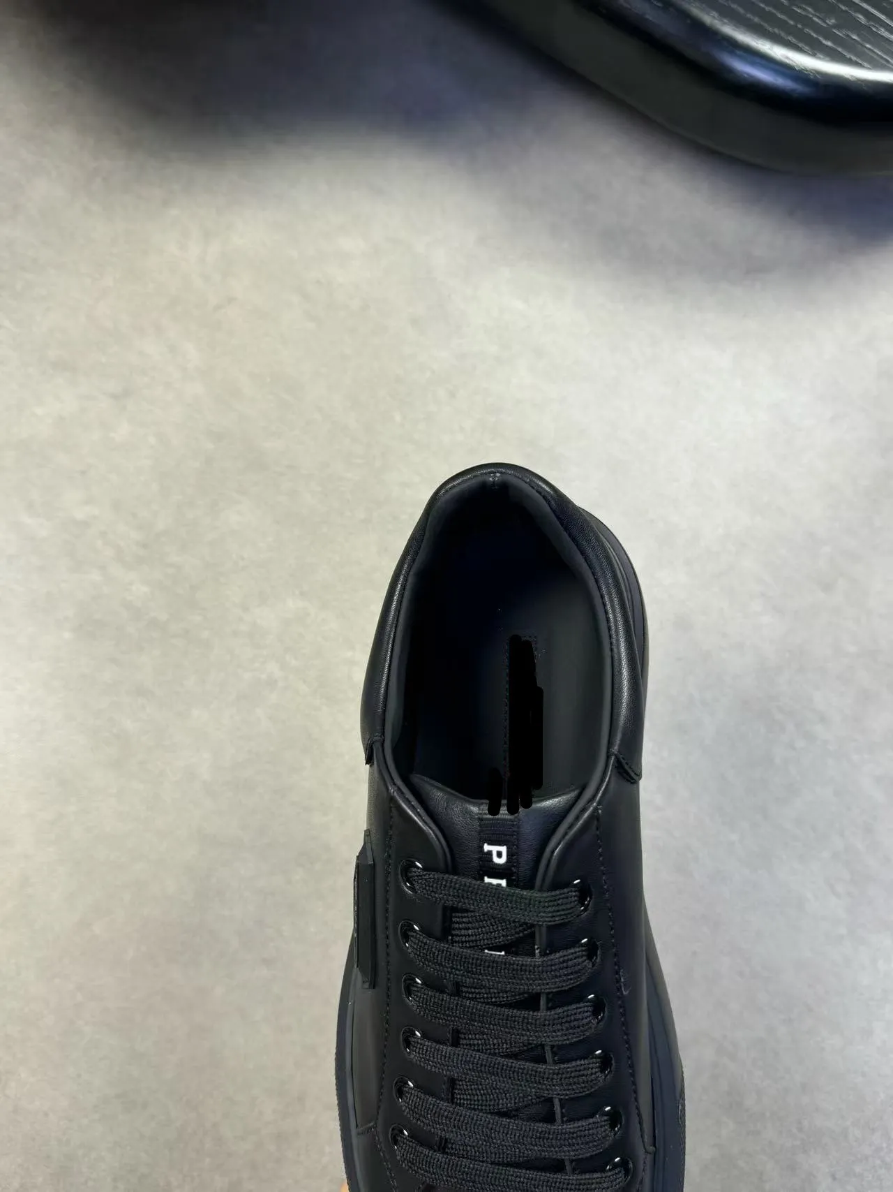 Men's shoes 💰420 [New style] [PRADA] Prada - High-end quality original order - Upper: original 🔝 Nappa calfskin, shoe body sewn with brand plastic LOGO - Inner: water-dyed cowhide - Outsole: original TPU rubber foam; molded outsole - Super high quality control, fine workmanship: highlighted (high-end, luxury, grade) -Size: 39-44 (38, 45, can be customized)·PR0112